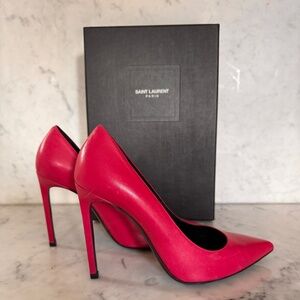 Saint Laurent fuschia hot pink pumps size EU 38.5 ( US 8.5).